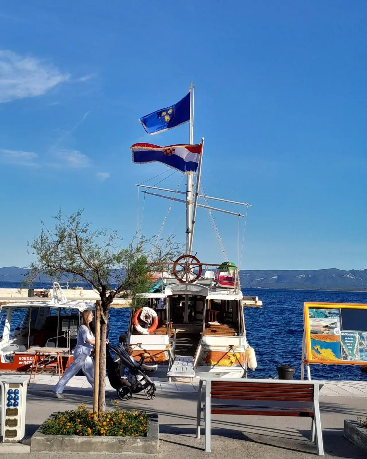 The Veli Bol boat with captain